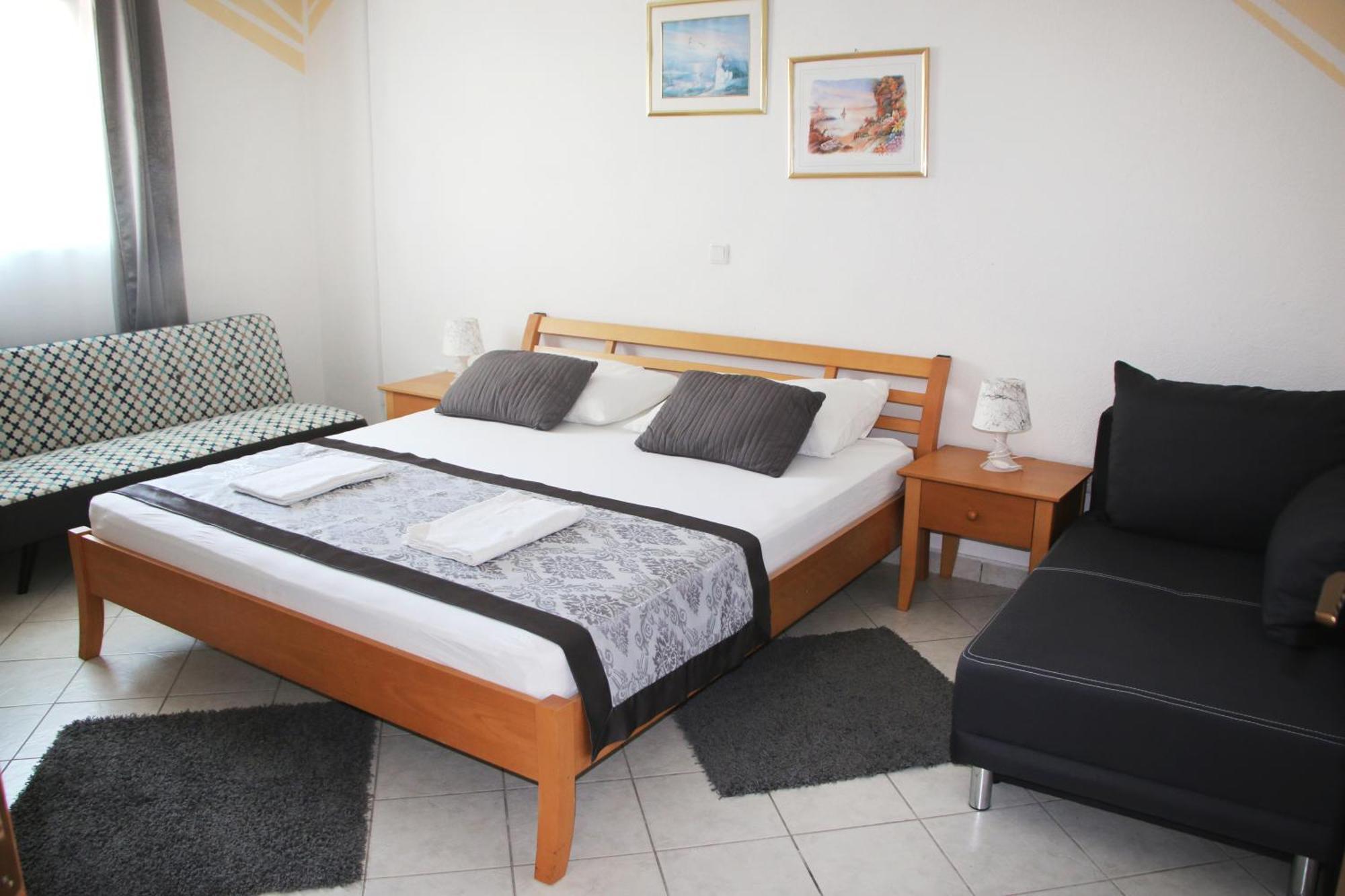 טרוגיר Apartments Gavric מראה חיצוני תמונה