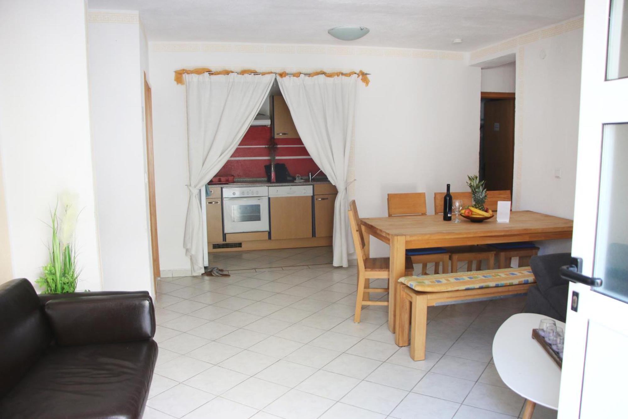 טרוגיר Apartments Gavric מראה חיצוני תמונה
